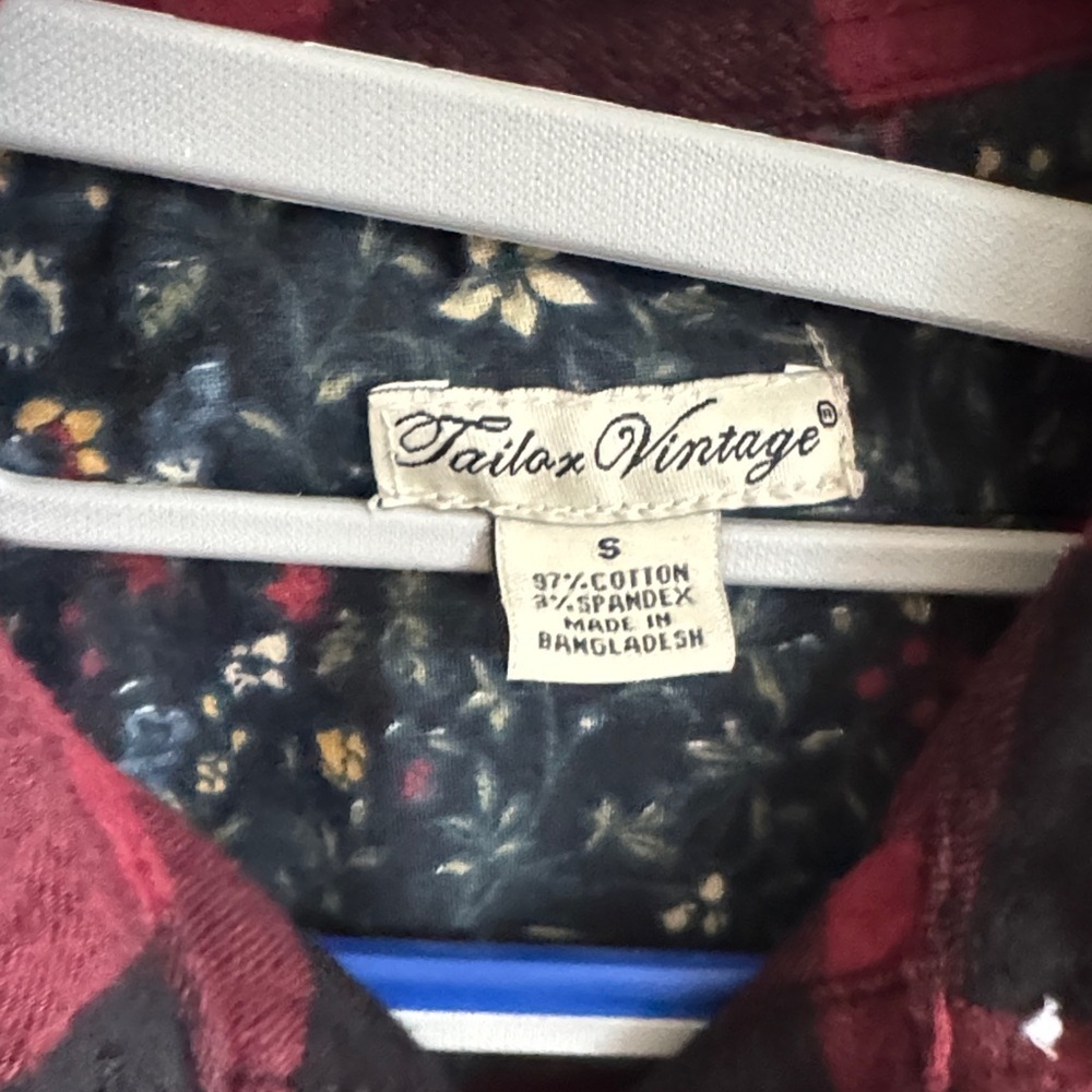 Tailor Vintage Red and Black Plaid Button Down Shirt - Picture 4 of 5